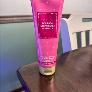 Bath & Body Works Bourbon Strawberry & Vanilla Body Cream - Pink and Gold